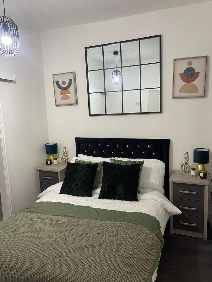 Short Stopzzz & Indoor Hot Tub Appartement Manchester