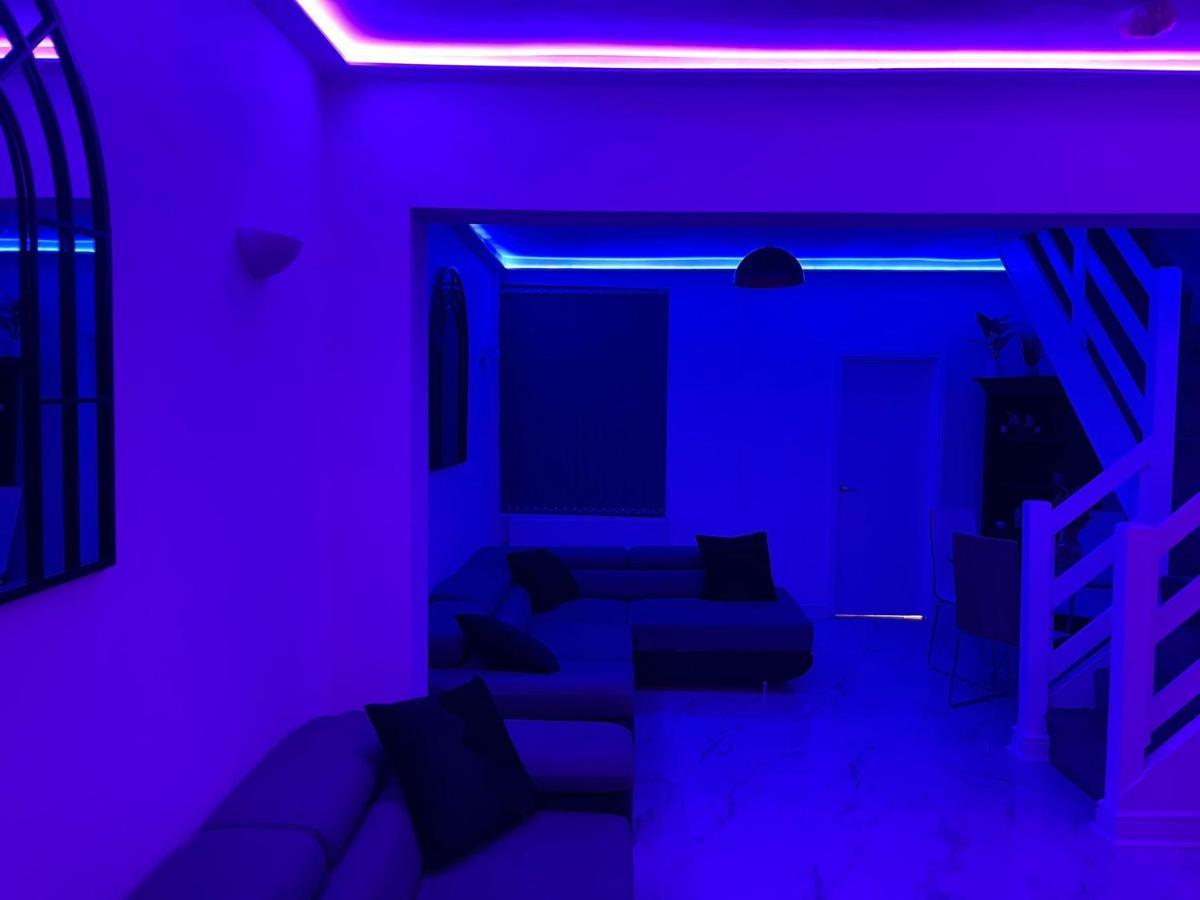Short Stopzzz & Indoor Hot Tub Appartamento Manchester