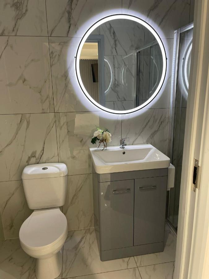 Appartamento Short Stopzzz & Indoor Hot Tub Manchester